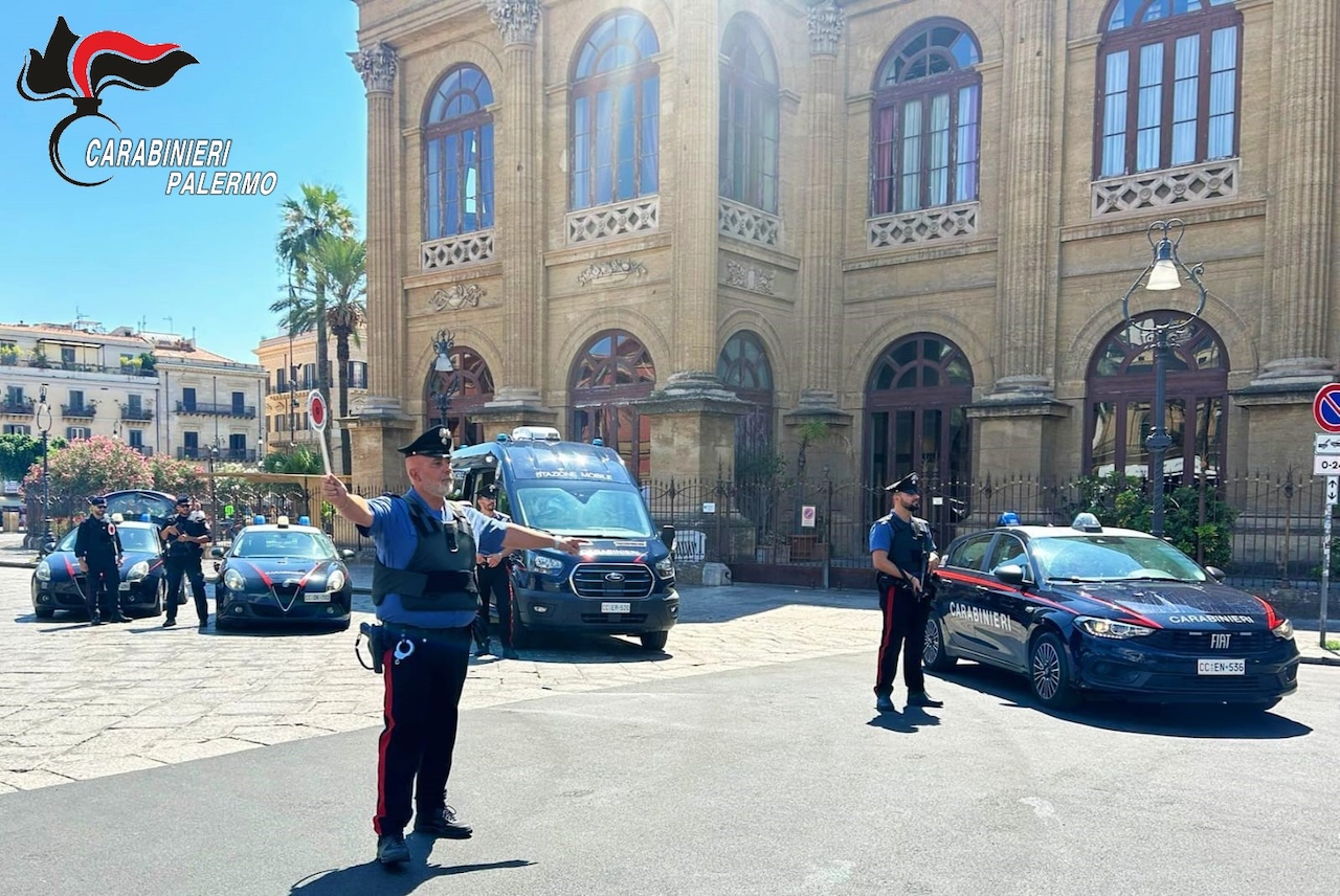 Controlli a Palermo: 10 denunce, scoperti allacci abusivi e rifiuti pericolosi. Sequestrati pistola, crack e cocaina – VIDEO