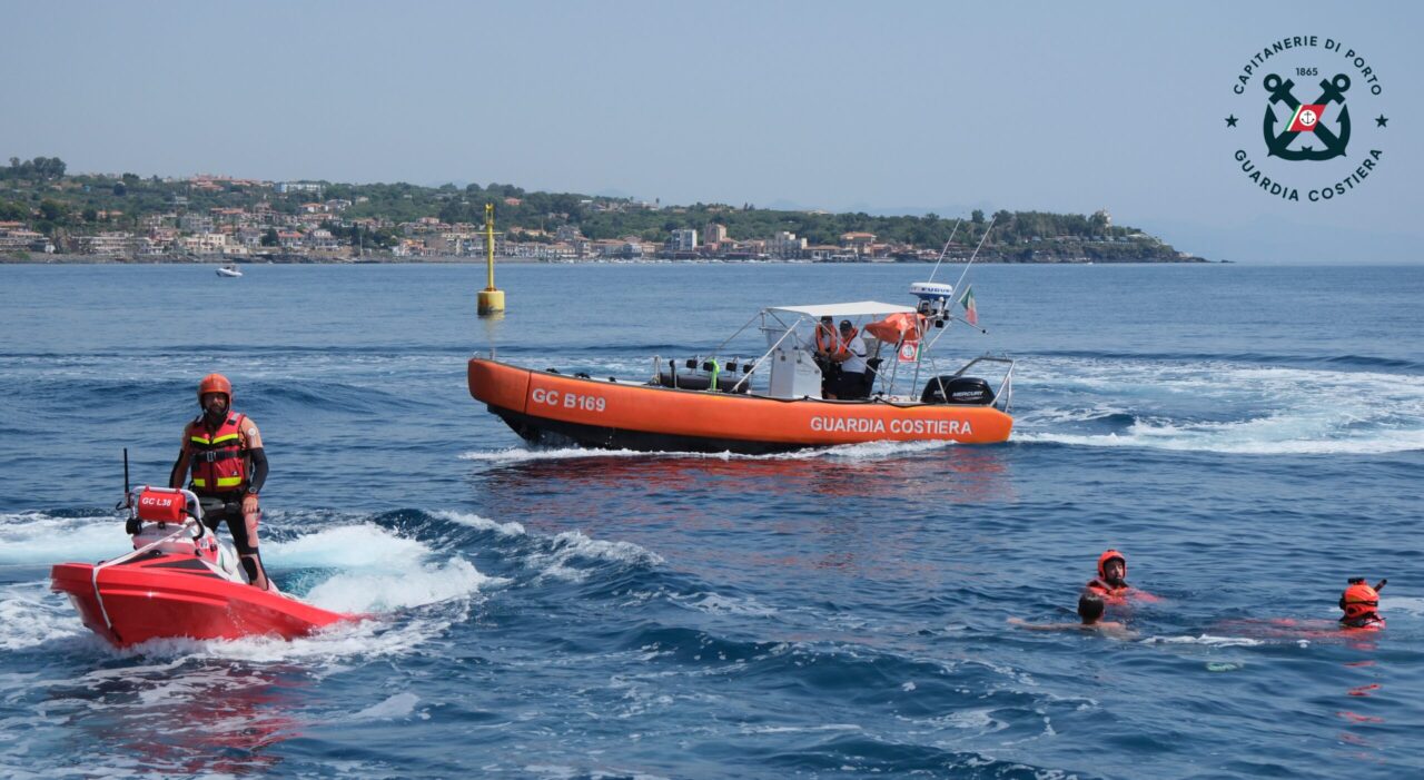 Mare e Laghi Sicuri 2026: intensificata la sorveglianza della Guardia Costiera nella Sicilia orientale rispetto al 2025