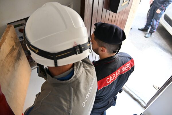 Palermo, un’intera palazzina rubava energia elettrica: scoperti allacci abusivi, 10 persone denunciate
