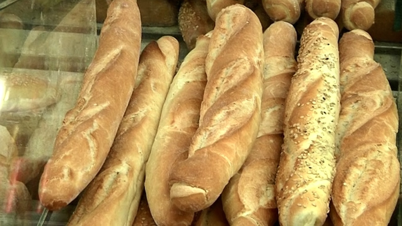 Pane a 4 euro al chilo e grano a 20 centesimi, scoppia la polemica a Catania. I panificatori: “Non siamo noi i responsabili”