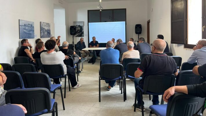 Caro-gasolio, la pesca trapanese protesta: “Serve prezzo fisso sennò ci fermeremo”
