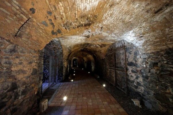 Villa Bellini, il Criptoportico apre anche il sabato: visite gratuite per tutto il weekend