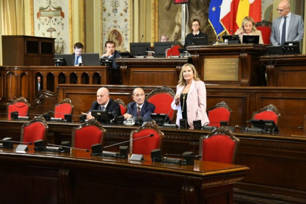 Francesca Garigliano giura a Sala d’Ercole: è il nuovo assessore alla Funzione pubblica