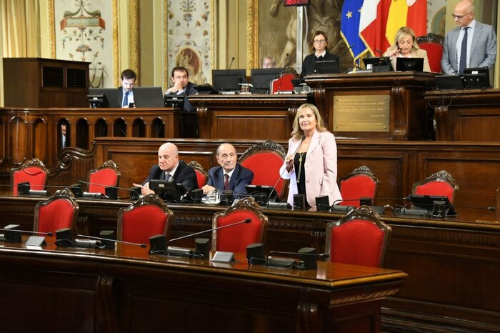 Francesca Garigliano giura a Sala d’Ercole: è il nuovo assessore alla Funzione pubblica