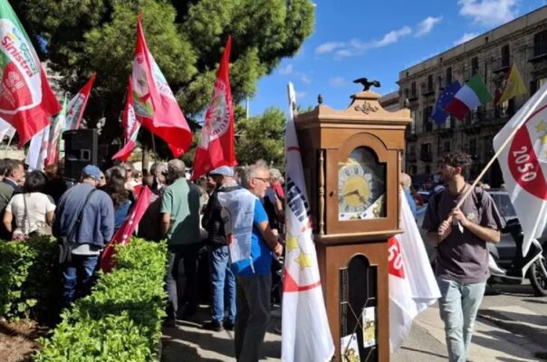 Palermo, il campo largo siciliano in piazza contro Schifani