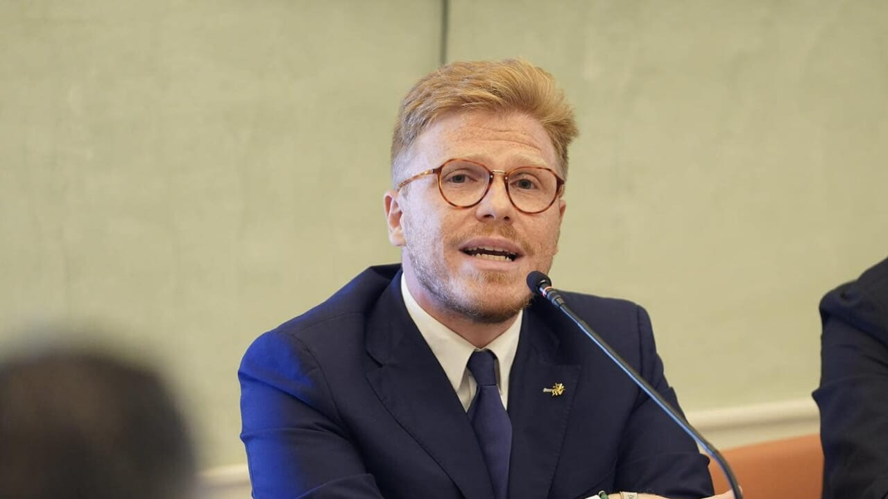Infiltrazioni mafiose negli ospedali di Palermo: rinforzata la scorta per il deputato La Vardera