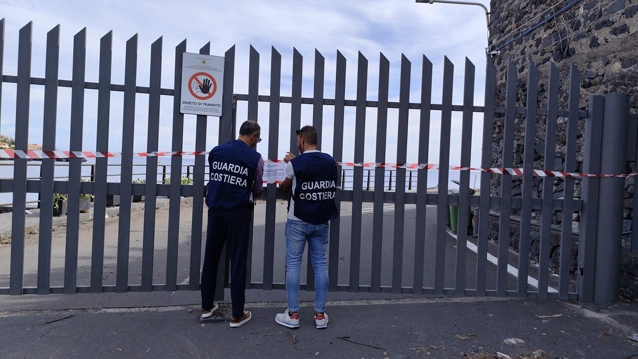 Catania, scattano nuovi sequestri vicino al Porto Rossi: accertamenti su oltre 6mila metri quadrati
