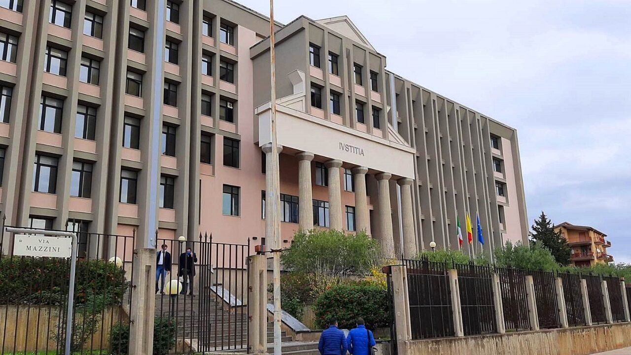 Uccise “per errore” il fratello: arriva la condanna a 21 anni per Angelo Di Falco