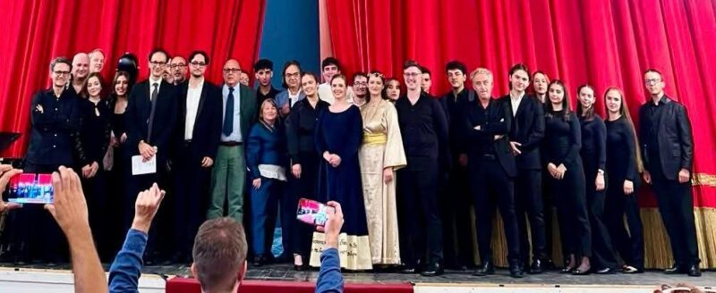“VISIONARIES”, grande successo al Teatro Regina Margherita di Caltanissetta: pubblico delle grandi occasioni per l’opera europea