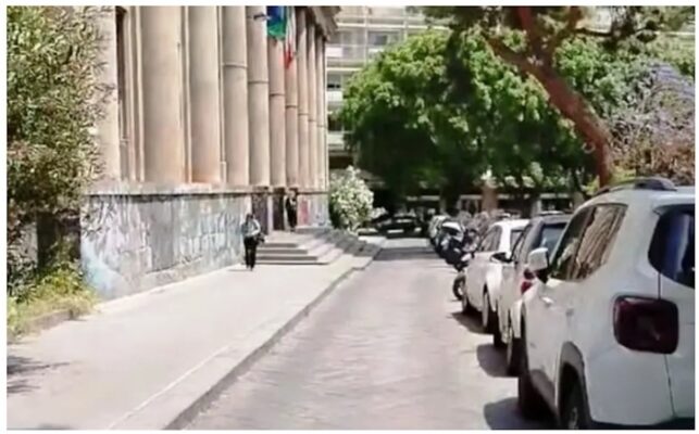 Catania, auto in sosta vietata e rischi per gli studenti davanti al “De Felice”: la consigliera Cerri chiede interventi urgenti