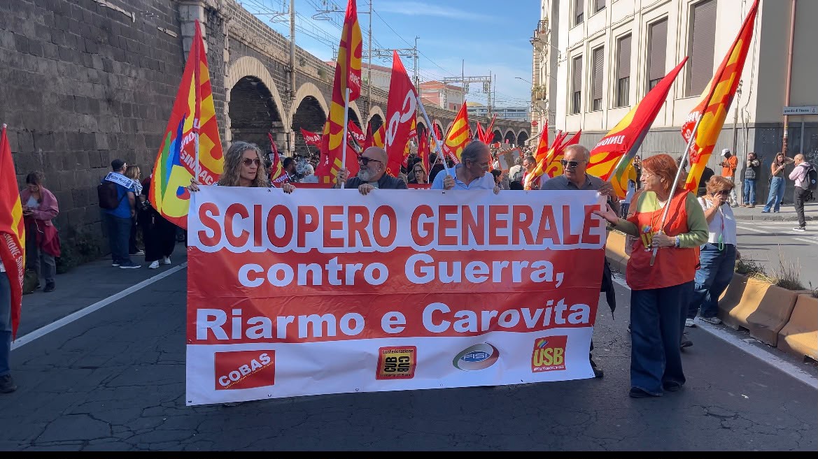Al via lo sciopero generale a Catania: tanta mobilitazione per dire stop a una vita insostenibile