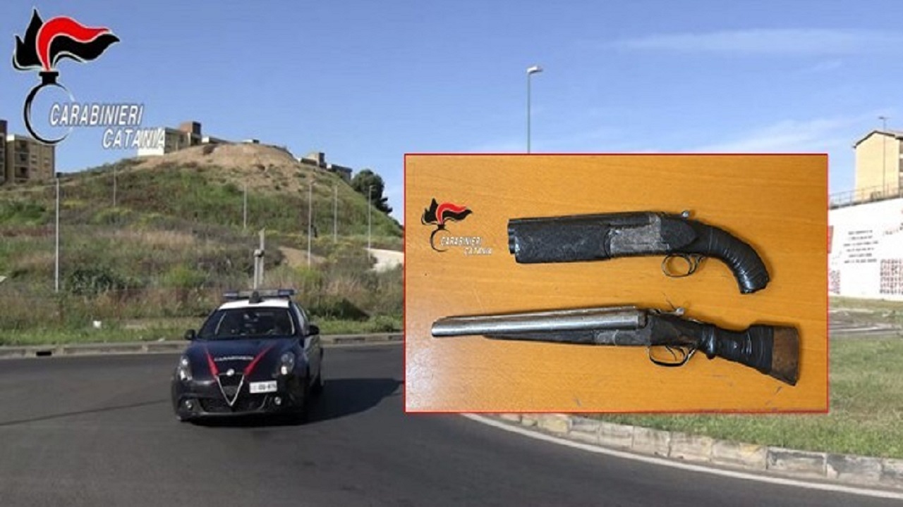 Rinvenuti due fucili in un’abitazione: scattano gli arresti domiciliari per un 23enne di Catania