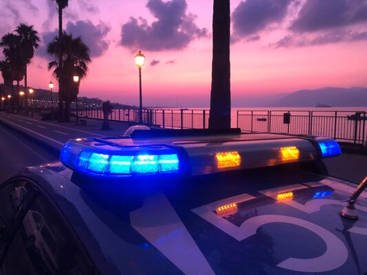 Rocca di Caprileone, non si ferma all’alt e fugge a tutta velocità per le vie del paese: arrestato giovane senza patente