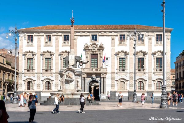 Comune di Catania, via libera alla stabilizzazione di 66 funzionari: si chiude il precariato iniziato nel 2020