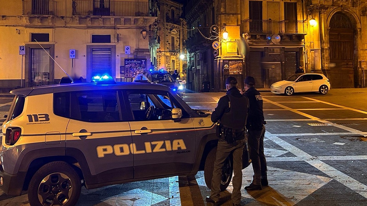 Controlli straordinari a Caltagirone, 2 mila euro di sanzione e sospesa l’attività di un bar