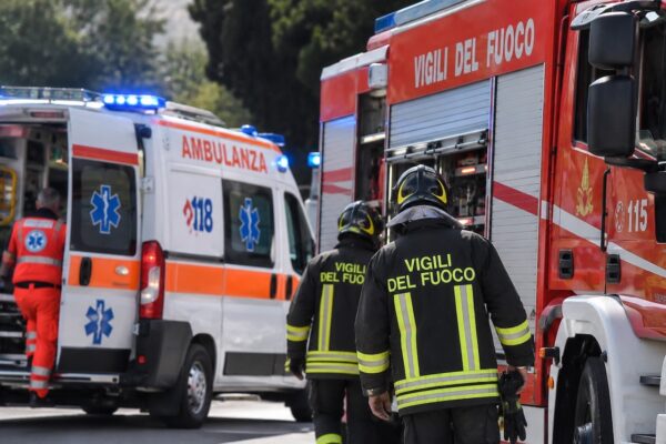 Tragedia sulla Statale 123, scontro tra camion e Fiat Punto: quattro morti tra Canicattì e Campobello di Licata