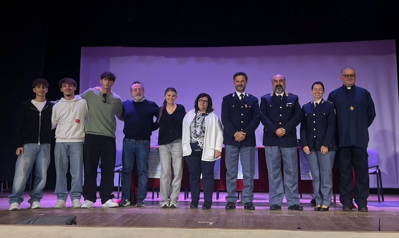 Morire di crack e nuove dipendenze: al “Marchesi” di Mascalucia una lezione di vita e legalità 