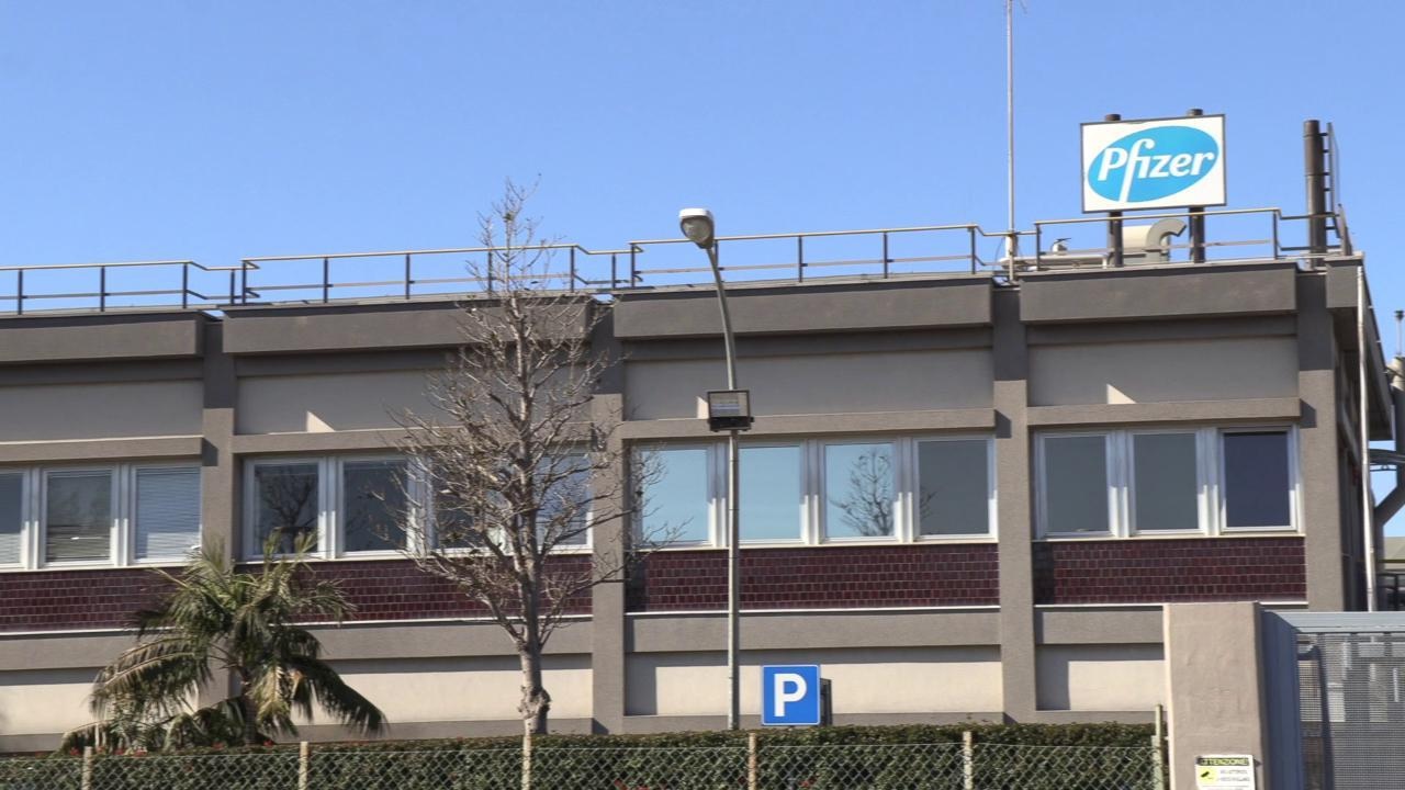 Pfizer Catania, scontro tra sindacati sul Golden Power. FIALC CISAL replica alla Femca CISL: “Chi lo contesta spieghi come impedirà la svendita dello stabilimento”