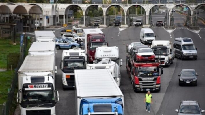 Protesta autotrasportatori, dal Governo: “Abbiamo sbloccato un miliardo”