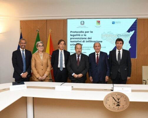 Antimafia, firmato protocollo tra Regione, Irfis e Prefetture. Schifani: “Controlli più veloci e rigorosi per assicurare trasparenza nell’erogazione dei fondi”