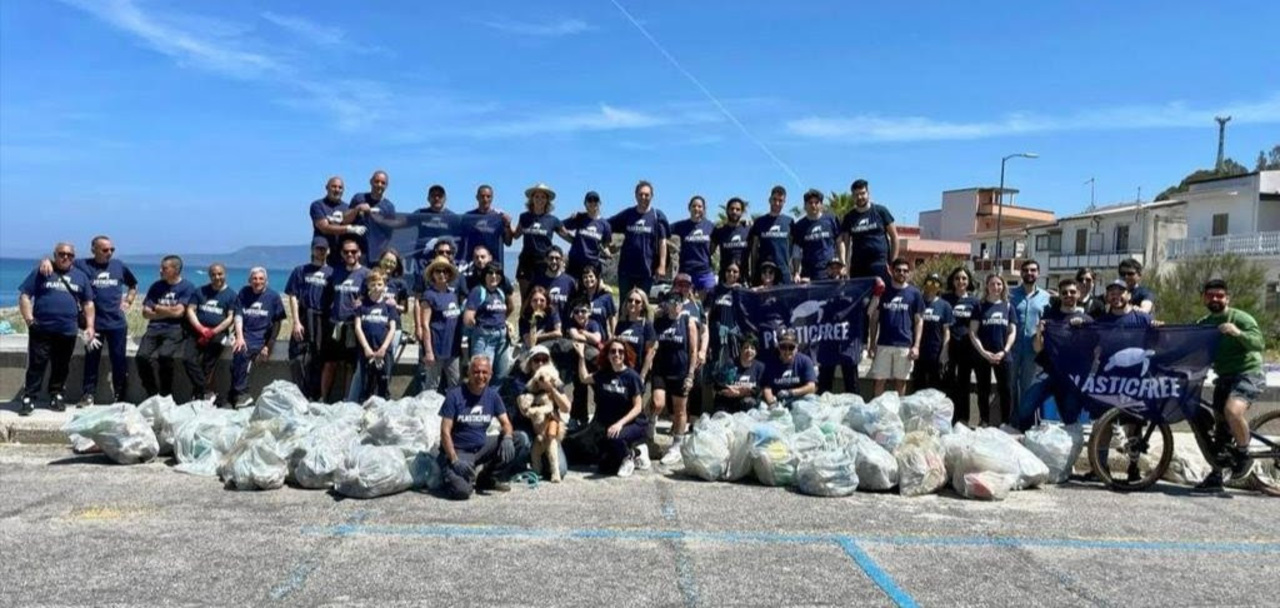 Plastic Free Onlus e Seconda Chance APS insieme a piazza Risorgimento con i giovani detenuti catanesi