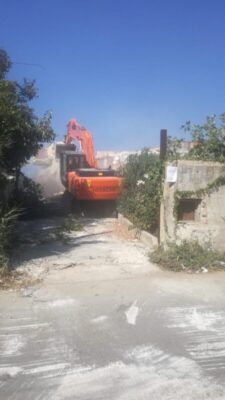 Demolizione edifici abusivi Lungomare Carini (1)