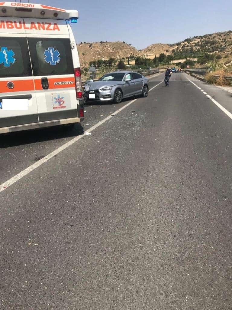 Incidente Catania-Gela SS 417 Caltagirone (3)