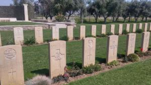“Morti perché potessimo vivere”: il prezzo della libertà dal nazifascimo nel ricordo dei caduti del “Catania British Cemetery”. LE FOTO