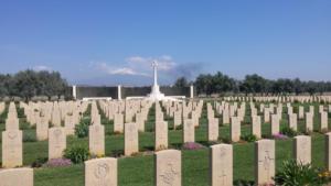 “Morti perché potessimo vivere”: il prezzo della libertà dal nazifascimo nel ricordo dei caduti del “Catania British Cemetery”. LE FOTO