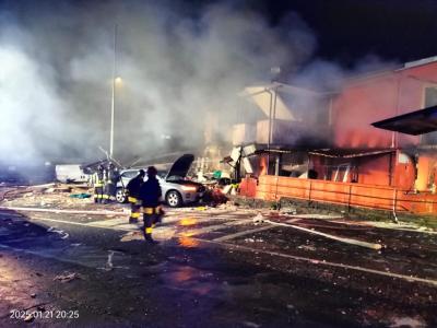 9b77754c-771b-4da4-9036-5c2c1c2eddd3