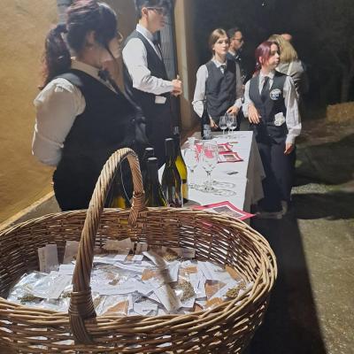 Degustazione vino e gadget semini