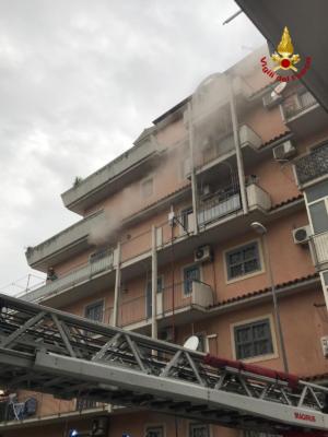 Incendio Largo Umberto Spadaro Catania