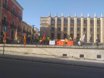 Manifestazione sanatoria 30 aprile '21 (3)