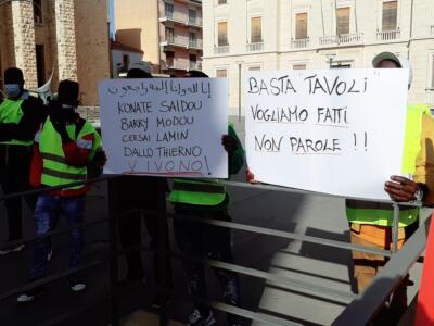 Manifestazione sanatoria 30 aprile '21 (8)