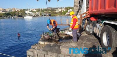 Pulizia porto Ognina 3
