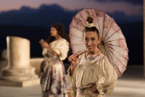 Trionfano le stelle a Segesta con "La Casa del Fantasma" di Paluto
