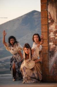 Trionfano le stelle a Segesta con "La Casa del Fantasma" di Paluto