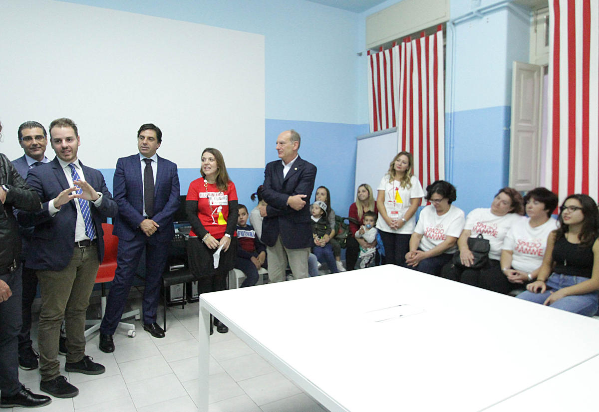 inaugurazione nuovo anno punto luce catania con bambini e genitori (3)