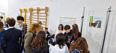 61d99582-eb24-4c60-bf33-89a328e8c113