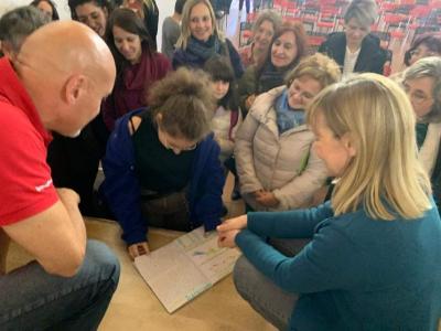 "Chi studia comprende meglio il mondo". Luca Parmitano incanta gli studenti dell'I.C. Rita Atria di Catania"