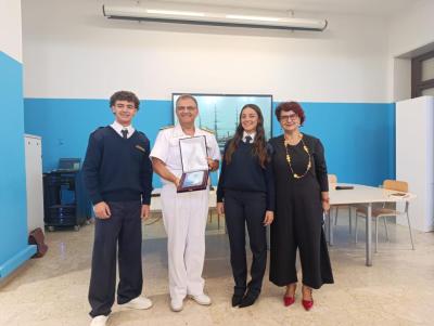 Firma-protocollo-per-listituto-Duca-degli-Abruzzi-di-Catania-brigida-morsellino-guardia-costiera-Raffaele-Macauda-3