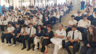 Firma-protocollo-per-listituto-Duca-degli-Abruzzi-di-Catania-brigida-morsellino-guardia-costiera-Raffaele-Macauda-5