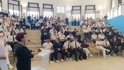 Firma-protocollo-per-listituto-Duca-degli-Abruzzi-di-Catania-brigida-morsellino-guardia-costiera-Raffaele-Macauda-6