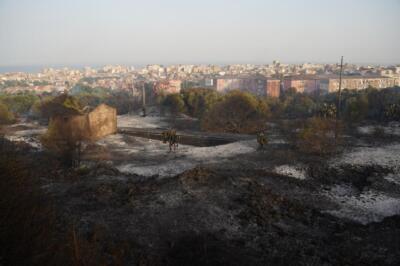 Incendio-Canalicchio-Catania-11 (1)