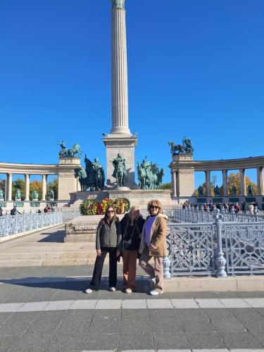 WhatsApp-Image-2025-10-23-at-17.37.19